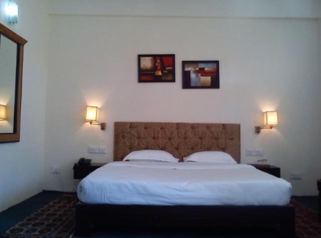 Natureraga Fernhill Resort Чейл Номер фото