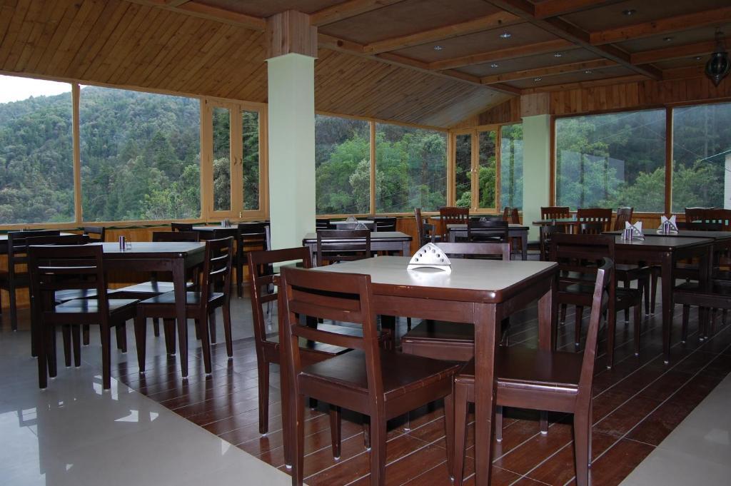 Natureraga Fernhill Resort Чейл Екстер'єр фото