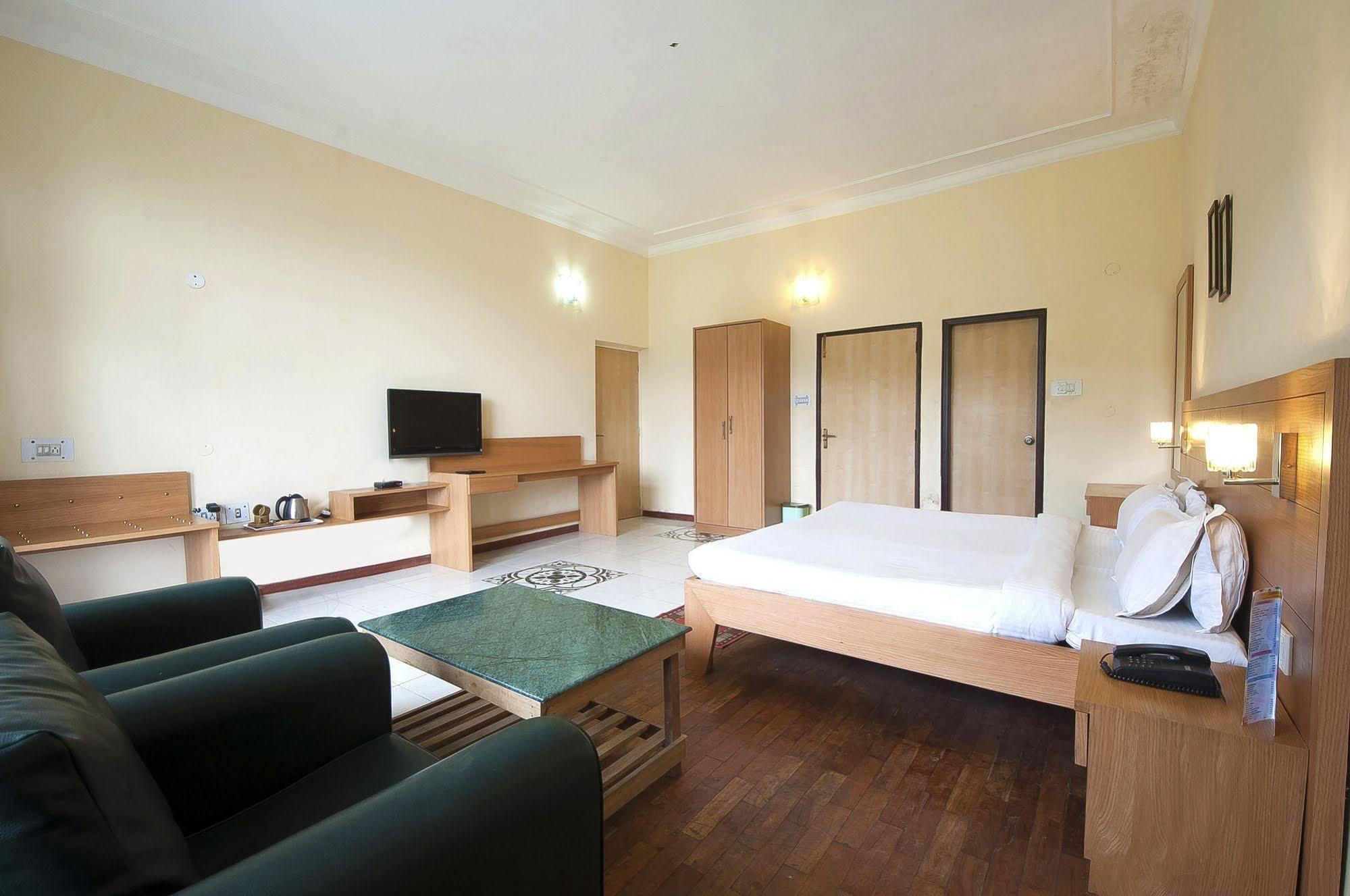 Natureraga Fernhill Resort Чейл Екстер'єр фото
