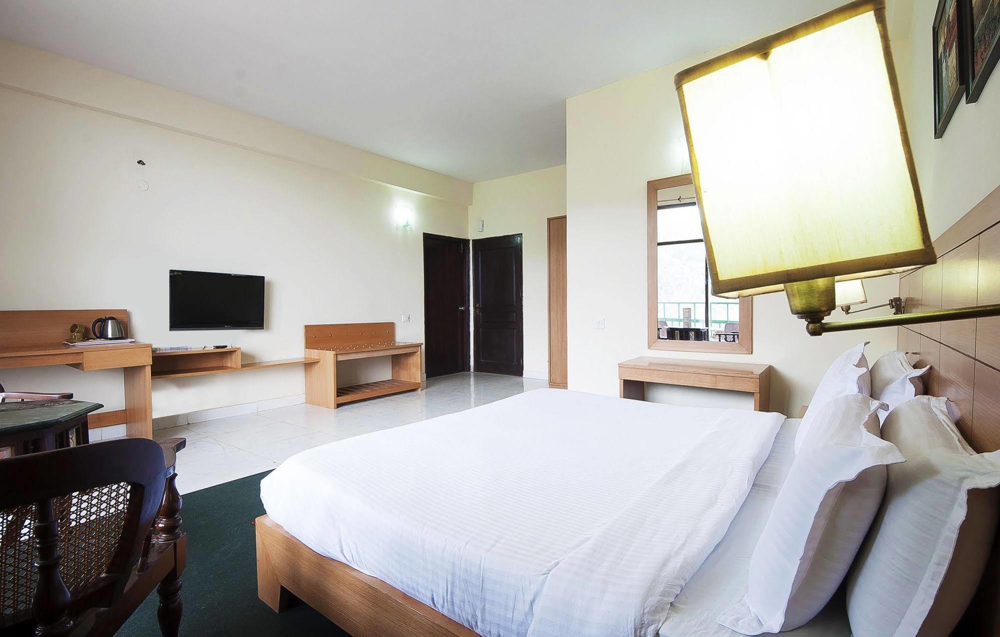 Natureraga Fernhill Resort Чейл Екстер'єр фото